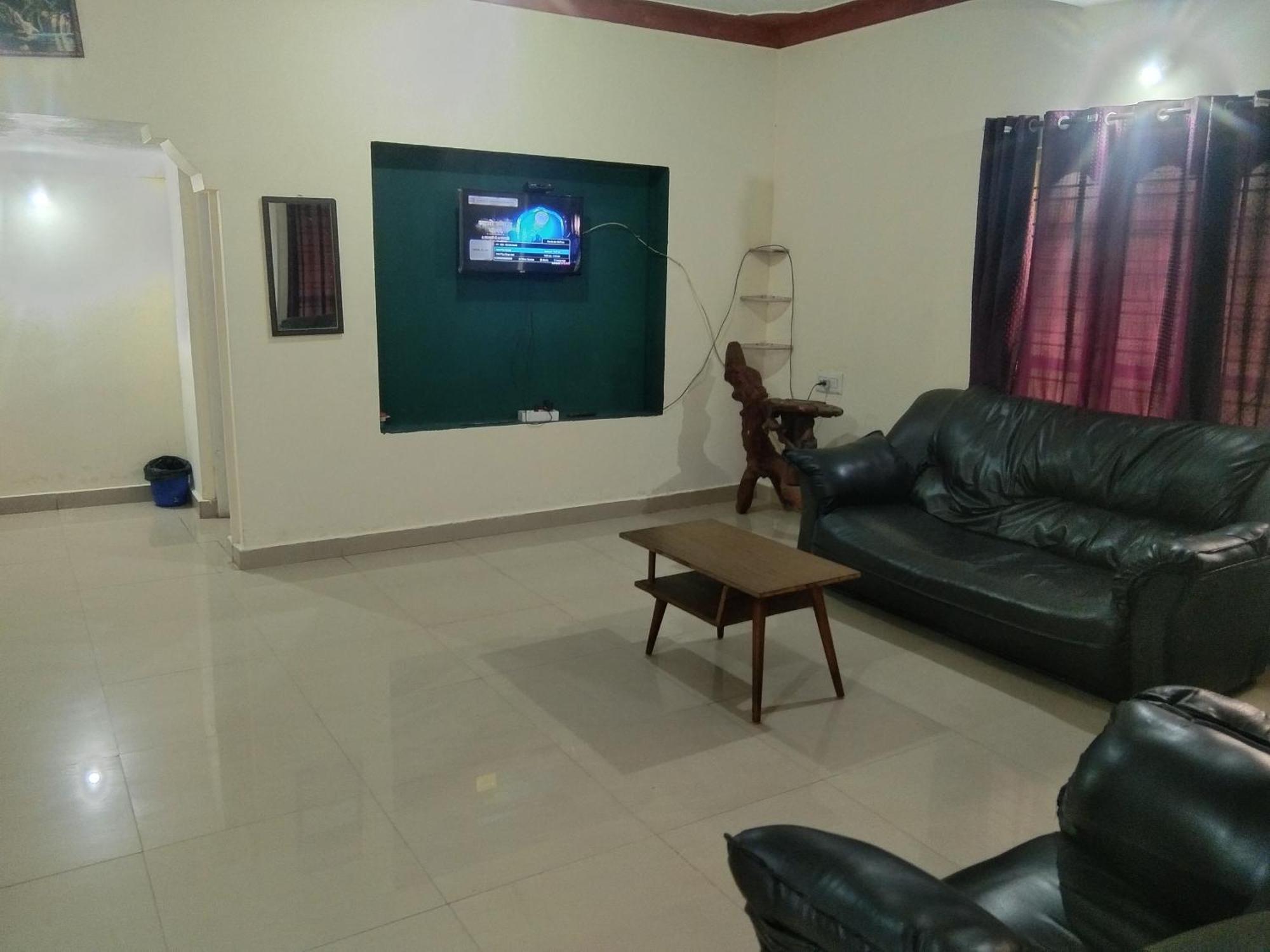 Samz Estate Stay 2Bhk Madikeri Bagian luar foto