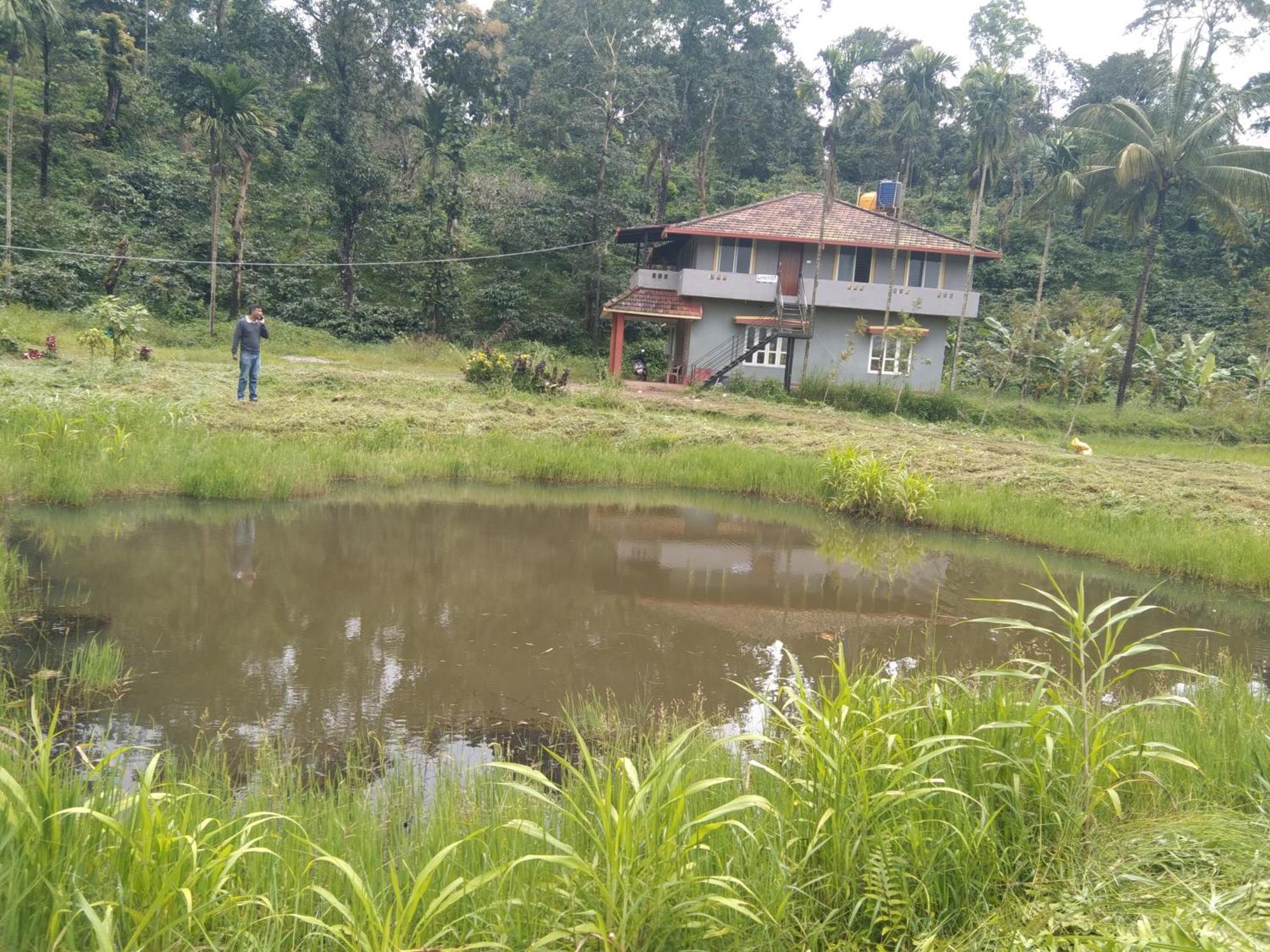 Samz Estate Stay 2Bhk Madikeri Bagian luar foto